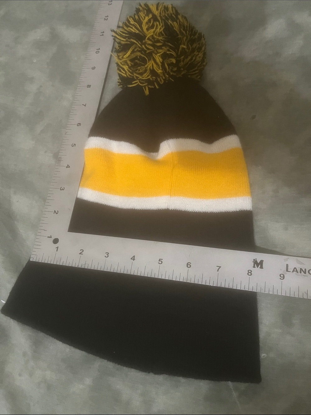 Shameless Showtime Pom Pom Beanie Hat Orange & Black 2021 NEW One Size - Picture 11 of 11